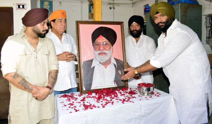 फिल्मों से फकीरी तक: सरदार सिंह सूरी की अनोखी जीवन यात्रा और सेवा का वटवृक्ष