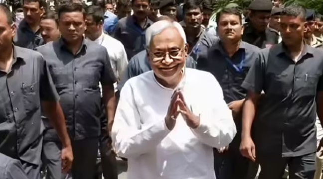 बिहार में 'नीतीश युग' का अंत! राज्यसभा सांसद बने नीतीश, 48 घंटों में दे सकते हैं मुख्यमंत्री पद से इस्तीफा