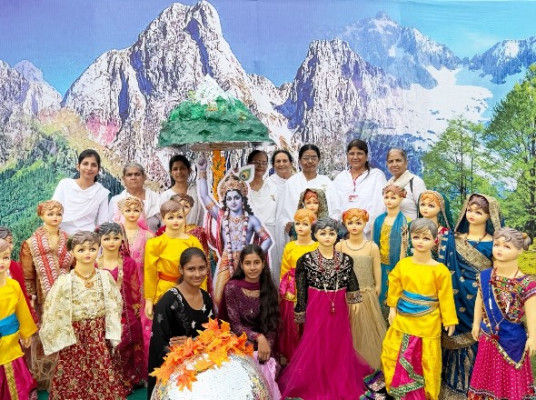 ब्रह्माकुमारीज़ हिसार द्वारा बालसमंद रोड स्थित पीस पैलेस में श्रीकृष्ण जन्माष्टमी का भव्य आयोजन