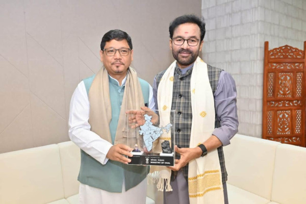 मेघालय में वैध कोयला खनन के लिए केंद्र सौंपे शक्तियां: केंद्रीय मंत्री से मिले सीएम संगमा