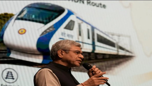 पीएम मोदी की अध्यक्षता में केंद्रीय कैबिनेट की बैठक: ₹13,041 करोड़ के रेल और सड़क प्रोजेक्ट्स को मंजूरी