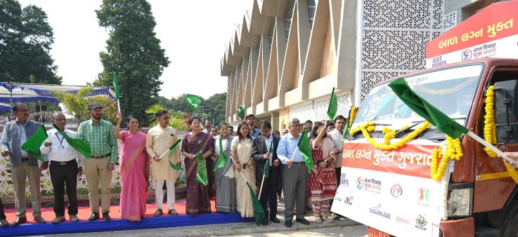 बाल विवाह मुक्त गुजरात अभियान: गांधीनगर से रवाना हुआ 'मुक्ति रथ