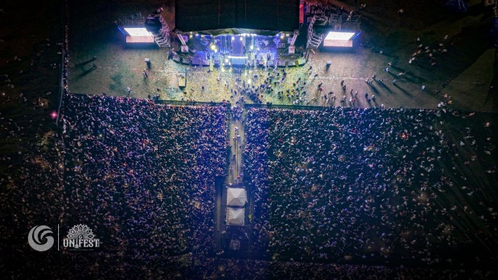 गलगोटिया विश्वविद्यालय में 'यूनिफेस्ट 2026' की धूम: दर्शन रावल और अली मर्चेंट की धुनों पर थिरके 30 हजार छात्र!