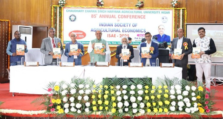 कृषि भारतीय अर्थव्यवस्था की धुरी: प्रो. बी.आर. काम्बोज