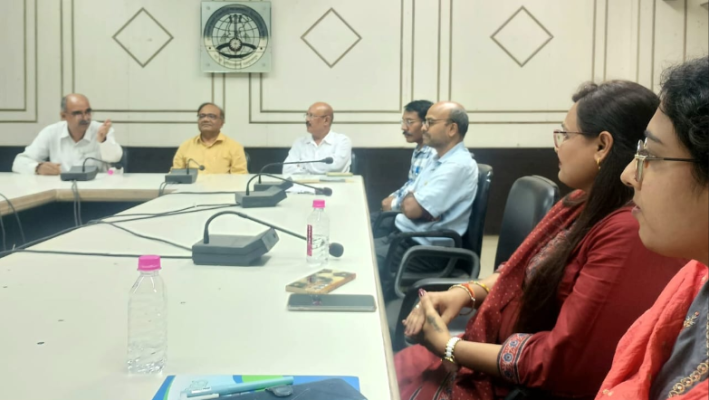 आधुनिक शिक्षा प्रणाली में भारतीय ज्ञान परंपरा का समावेश हो: टैगोर पुण्यतिथि पर रायपुर में बौद्धिक विमर्श
