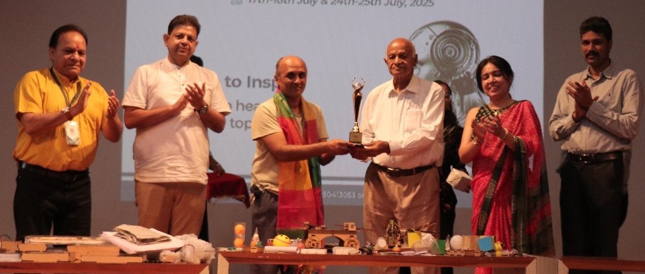 पाइट में आइआइटी गांधीनगर प्रोफेसर ने विचारवान बनने के लिए किया प्रेरित