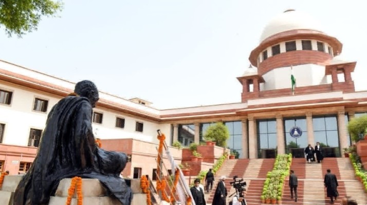 बंगाल चुनाव से पहले 27 लाख नाम कटे: चुनाव आयोग के 'रोल फ्रीज' फैसले पर 13 अप्रैल को सुप्रीम कोर्ट में बड़ी सुनवाई