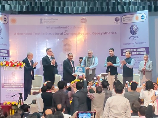 भिवानी में टेक्सटाइल महाकुंभ: केंद्रीय मंत्री गिरिराज सिंह ने फूंका नवाचार का शंखनाद