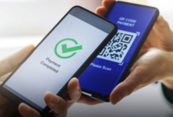 नकद हुआ पुराना, UPI का जमाना: भारत में पहली बार 57% लेनदेन डिजिटल, कैश सिमटकर 38% पर पहुँचा