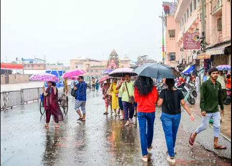 आईएमडी का भारी बारिश का अलर्ट: उत्तराखंड से लेकर झारखंड और ओडिशा तक मूसलाधार बारिश की चेतावनी, चार धाम यात्रा बाधित
